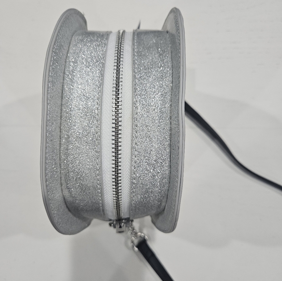 MAD Engine Silver Glittery Ghost Purse. Halloween Crossbody Bag New - Picture 6 of 9